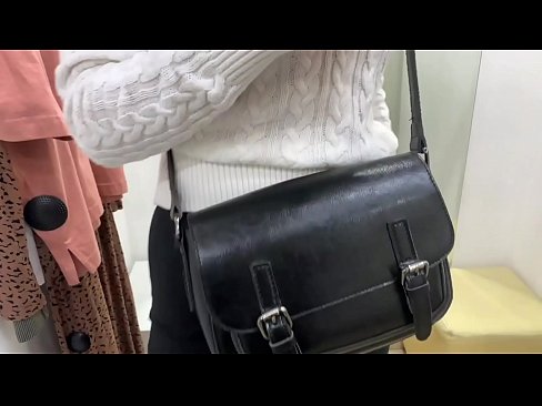 ❤️ Offentlig onani av den unga slynan FeralBerry med en dildo i provrummet ❤ Fuckvideo at sv.seecamsus.top ️❤